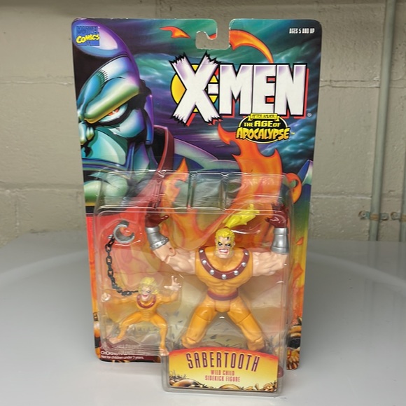 X-Men Marvel ‘93 Magneto & ‘95 Sabertooth Age of Apocalypse Action Figures NIB - Picture 9 of 12